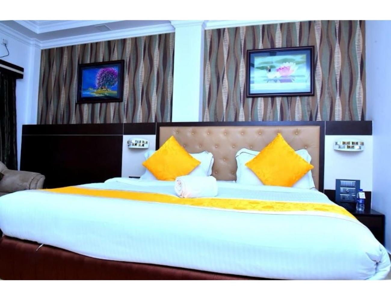 The Grand Krishna Luxury Hotel, Chikmagalūr Buitenkant foto