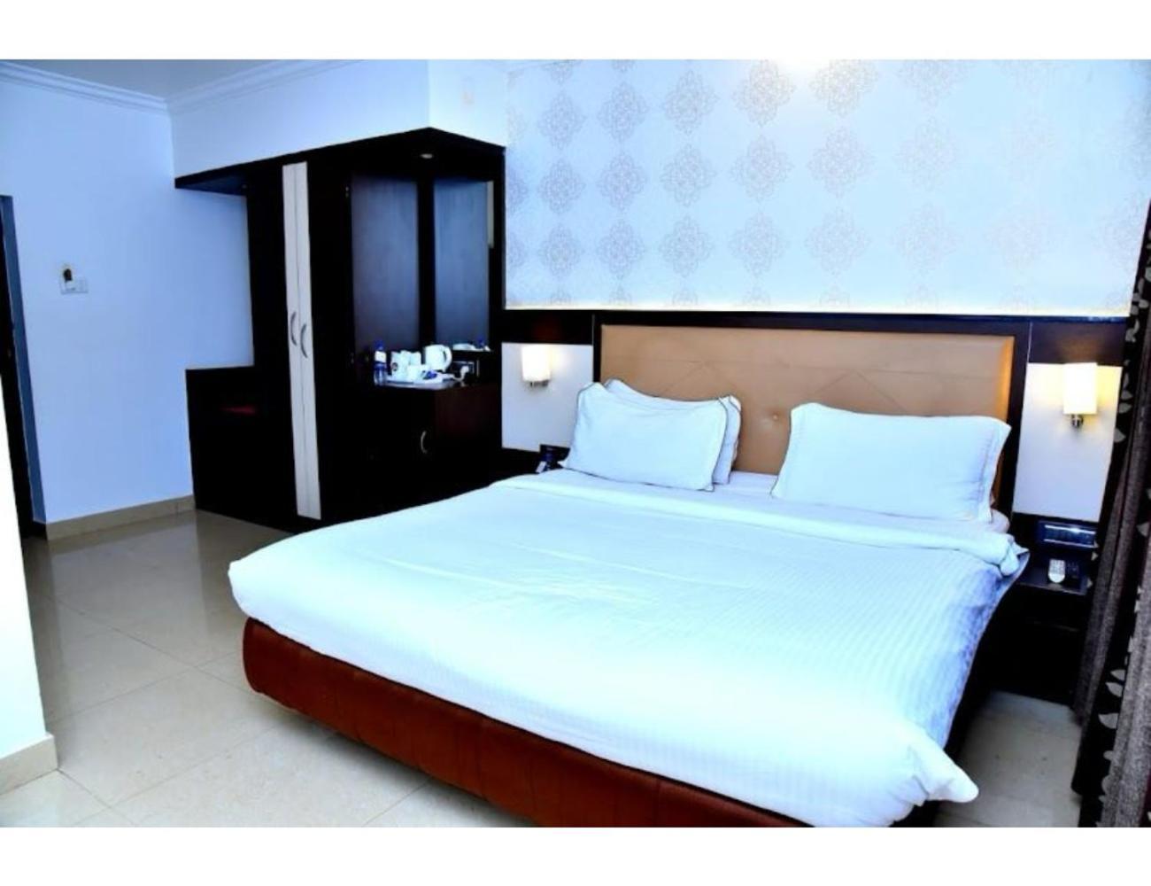 The Grand Krishna Luxury Hotel, Chikmagalūr Buitenkant foto
